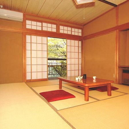 Отель Minshuku Miyama Nakano  Экстерьер фото