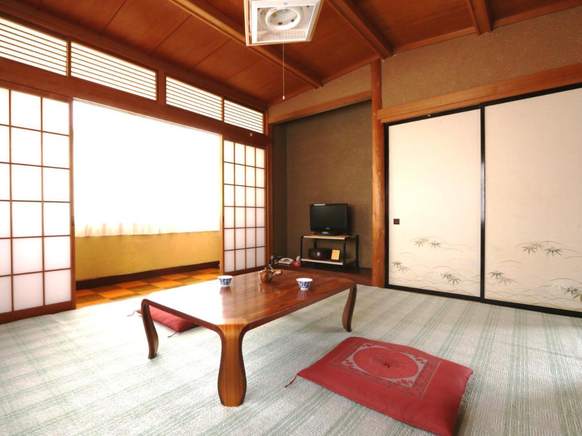 Отель Minshuku Miyama Nakano  Экстерьер фото